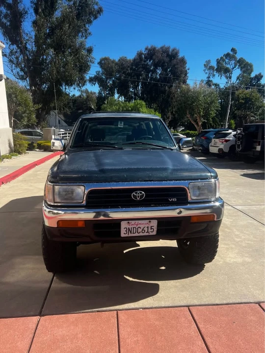 1995 Toyota 4Runner 2nd Gen - Image 2 of 9