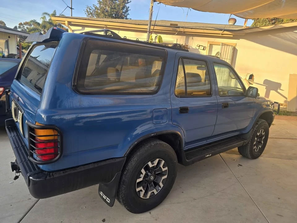 1995 Toyota 4Runner 2nd Gen - Image 10 of 12