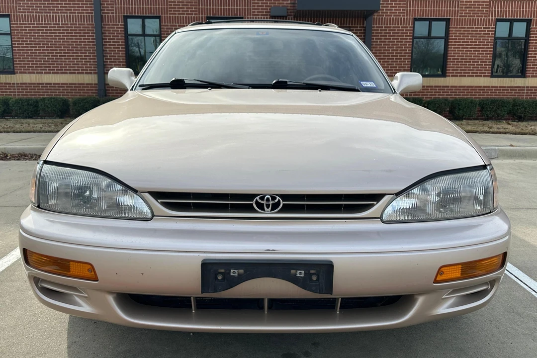 1995 Toyota Camry 3rd Gen - Image 2 of 31