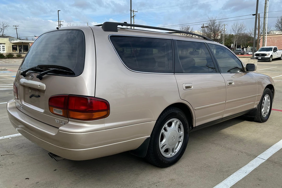 1995 Toyota Camry 3rd Gen - Image 4 of 31