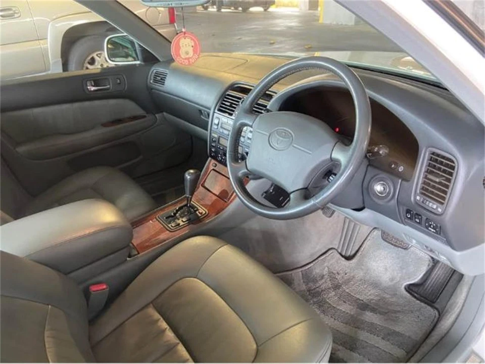 1995 Toyota Celsior 2nd Gen - Image 7 of 11