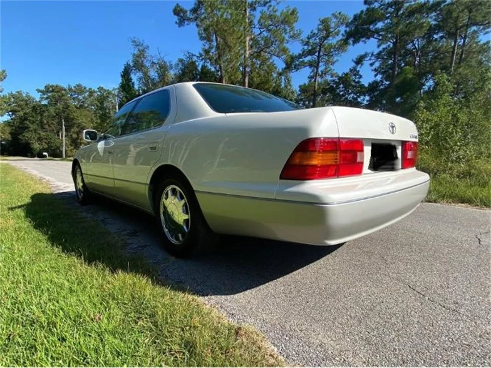 1995 Toyota Celsior 2nd Gen - Image 2 of 11