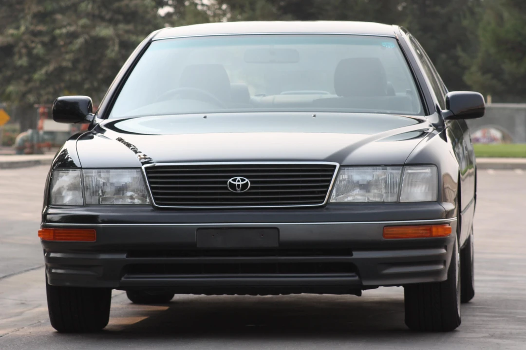 1995 Toyota Celsior 2nd Gen - Image 2 of 6