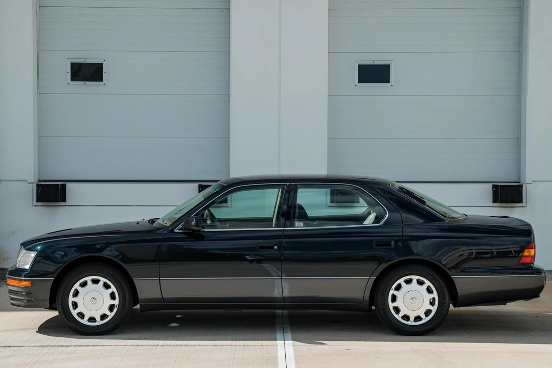 1995 Toyota Celsior 2nd Gen - Image 2 of 31