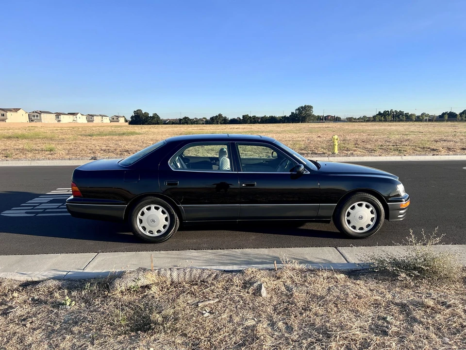 1995 Toyota Celsior 2nd Gen - Image 24 of 31