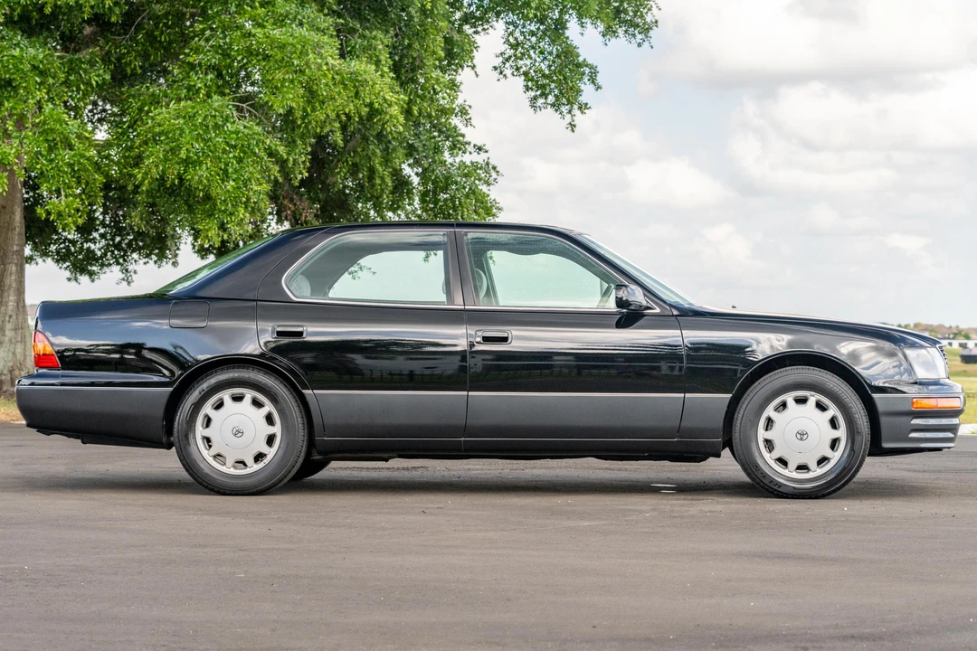 1995 Toyota Celsior 2nd Gen - Image 3 of 31