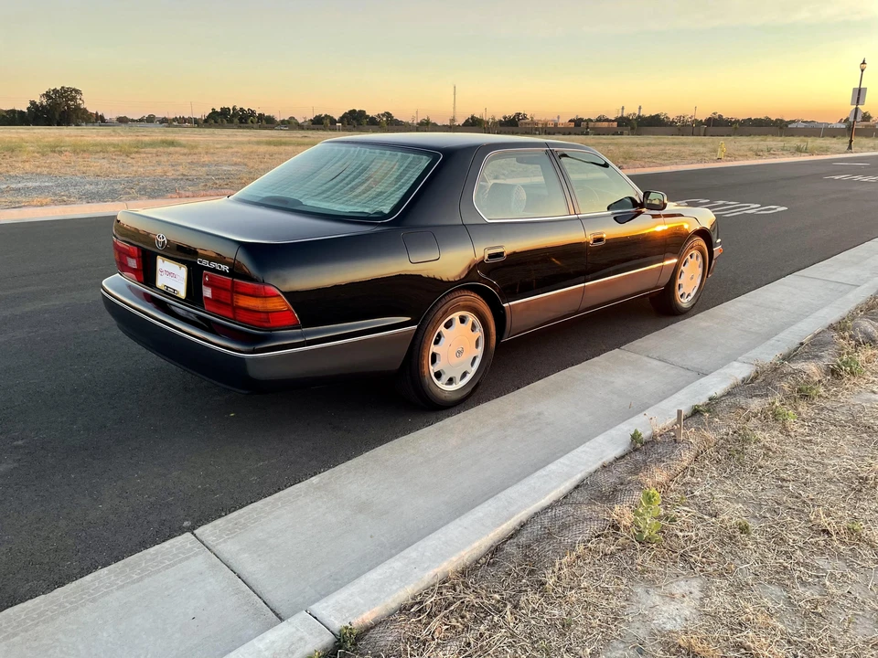 1995 Toyota Celsior 2nd Gen - Image 23 of 31