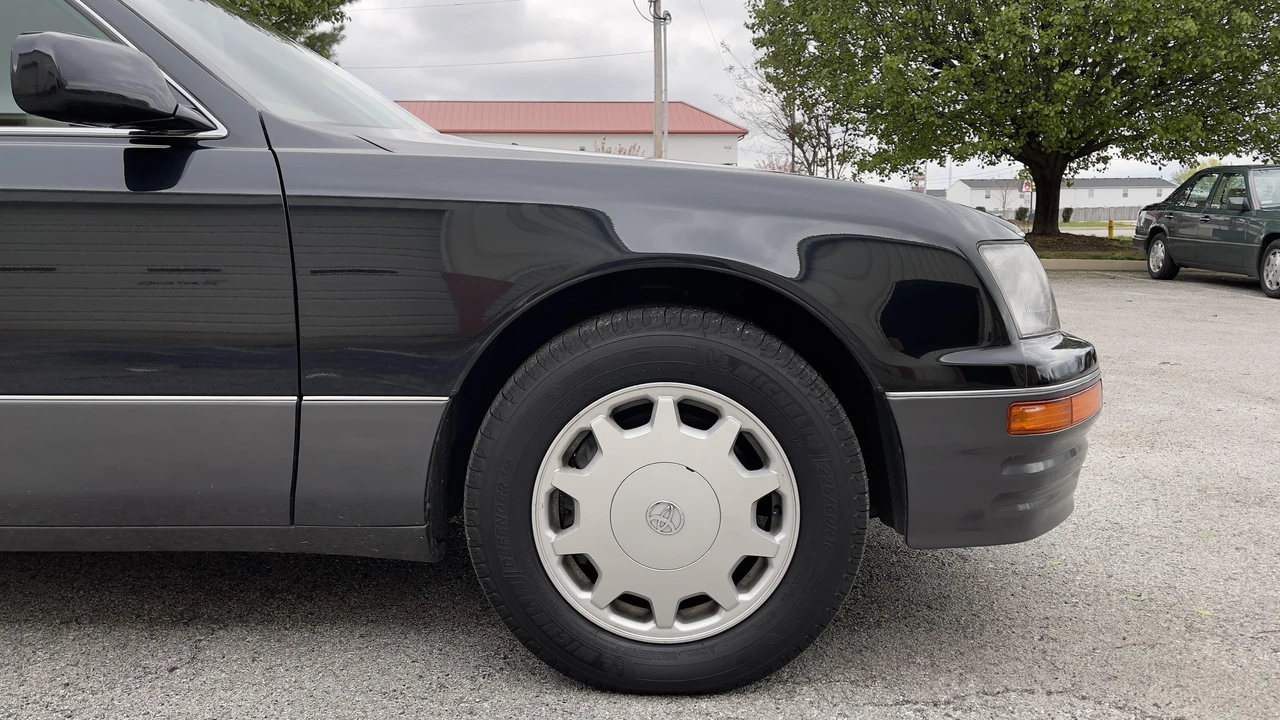 1995 Toyota Celsior 2nd Gen - Image 25 of 31