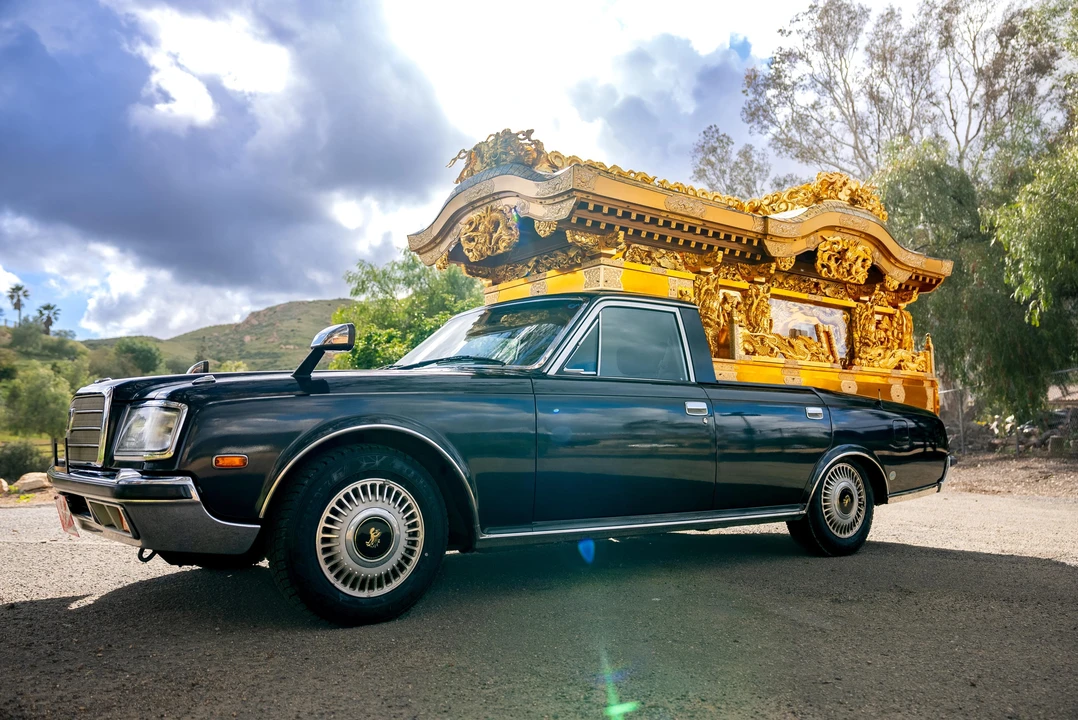 1995 Toyota Century 1st Gen - Image 11 of 31