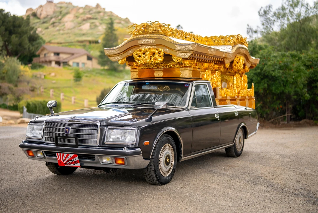 1995 Toyota Century 1st Gen - Image 9 of 31