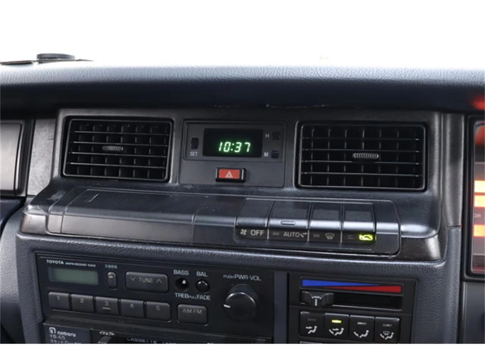 1995 Toyota Crown 9th Gen - Image 12 of 31