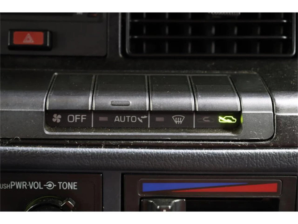 1995 Toyota Crown 9th Gen - Image 12 of 31