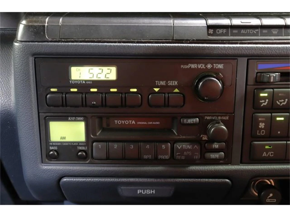 1995 Toyota Crown 9th Gen - Image 11 of 31