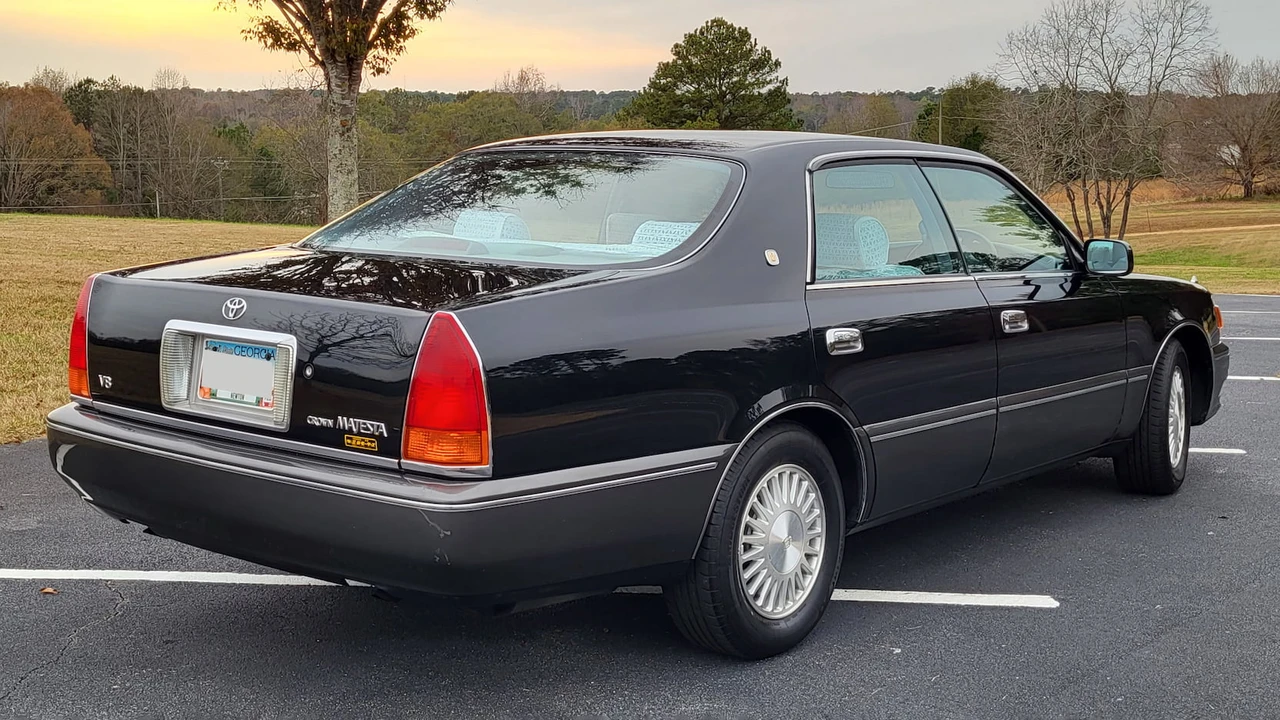 1995 Toyota Crown 9th Gen - Image 3 of 23