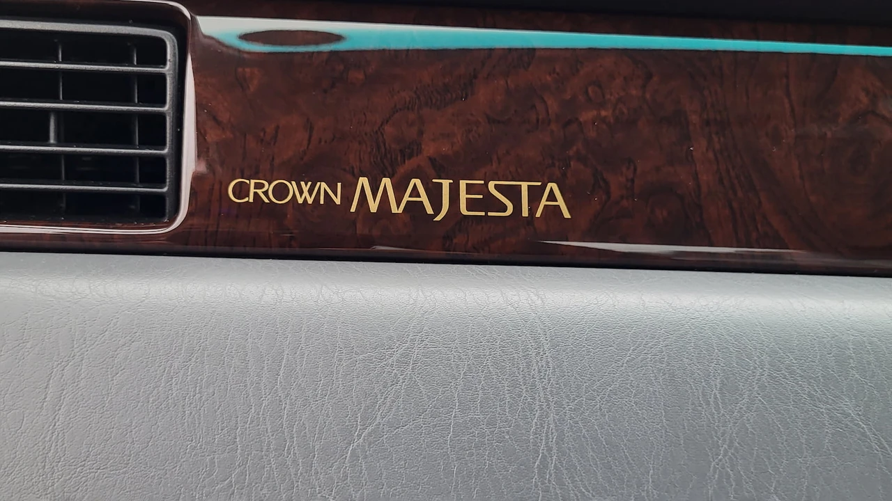 1995 Toyota Crown 9th Gen - Image 10 of 23