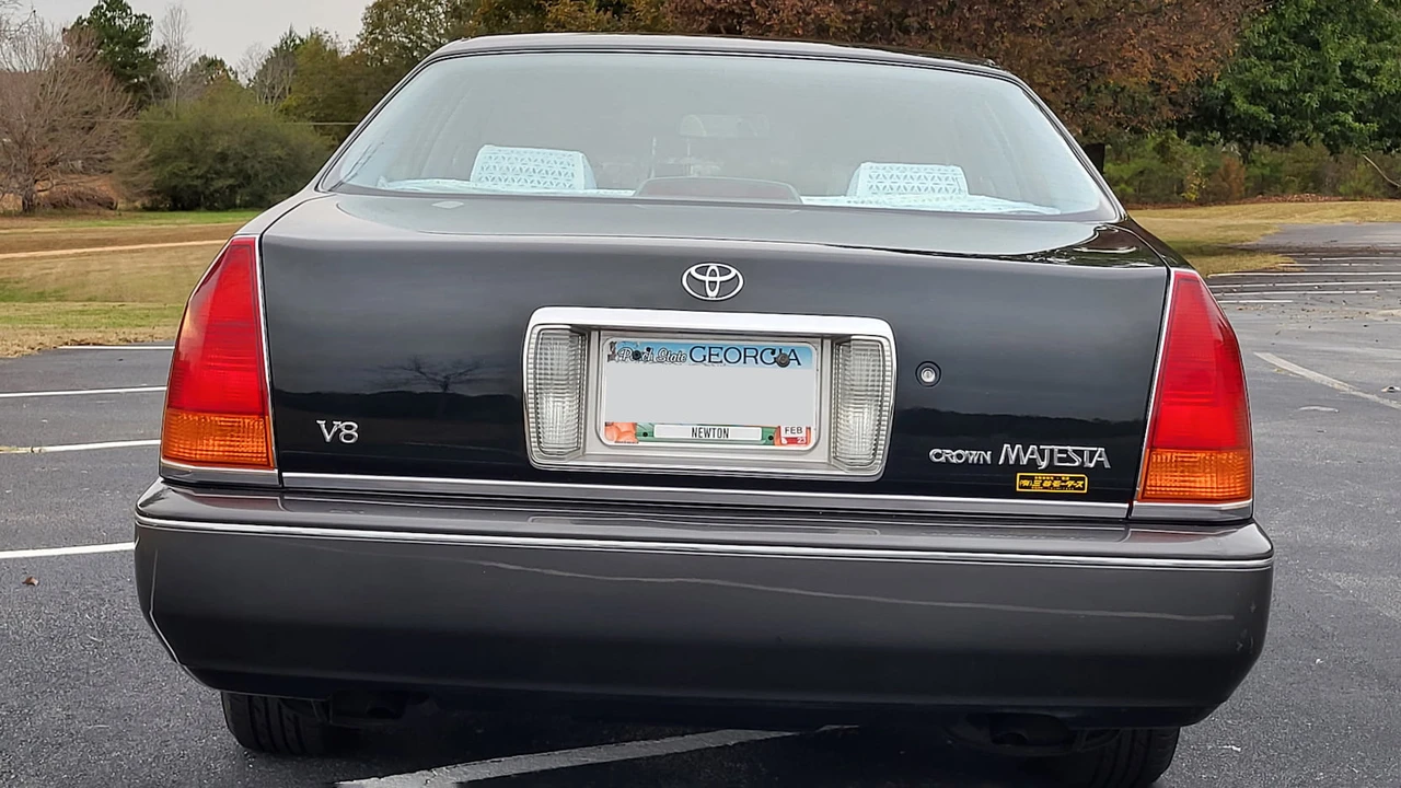 1995 Toyota Crown 9th Gen - Image 19 of 23