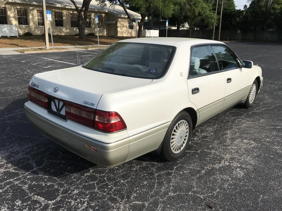 1995 Toyota Crown 10th Gen - Image 14 of 31