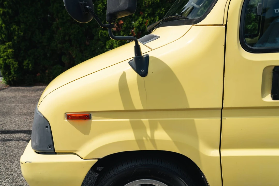 1995 Toyota - Image 19 of 31