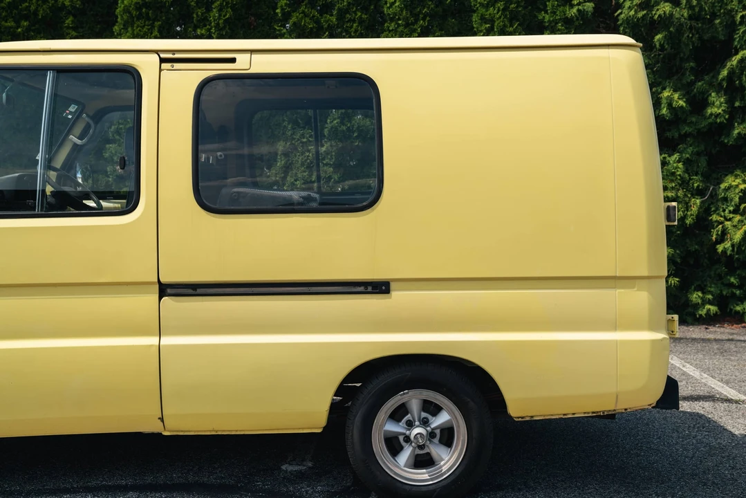 1995 Toyota - Image 14 of 31