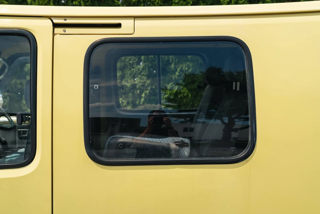 1995 Toyota - Image 23 of 31