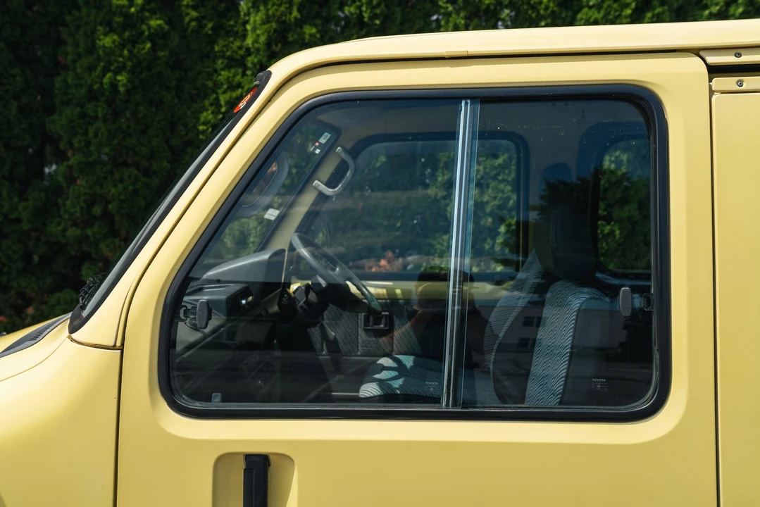 1995 Toyota - Image 22 of 31