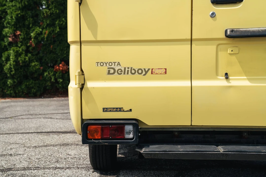 1995 Toyota - Image 28 of 31
