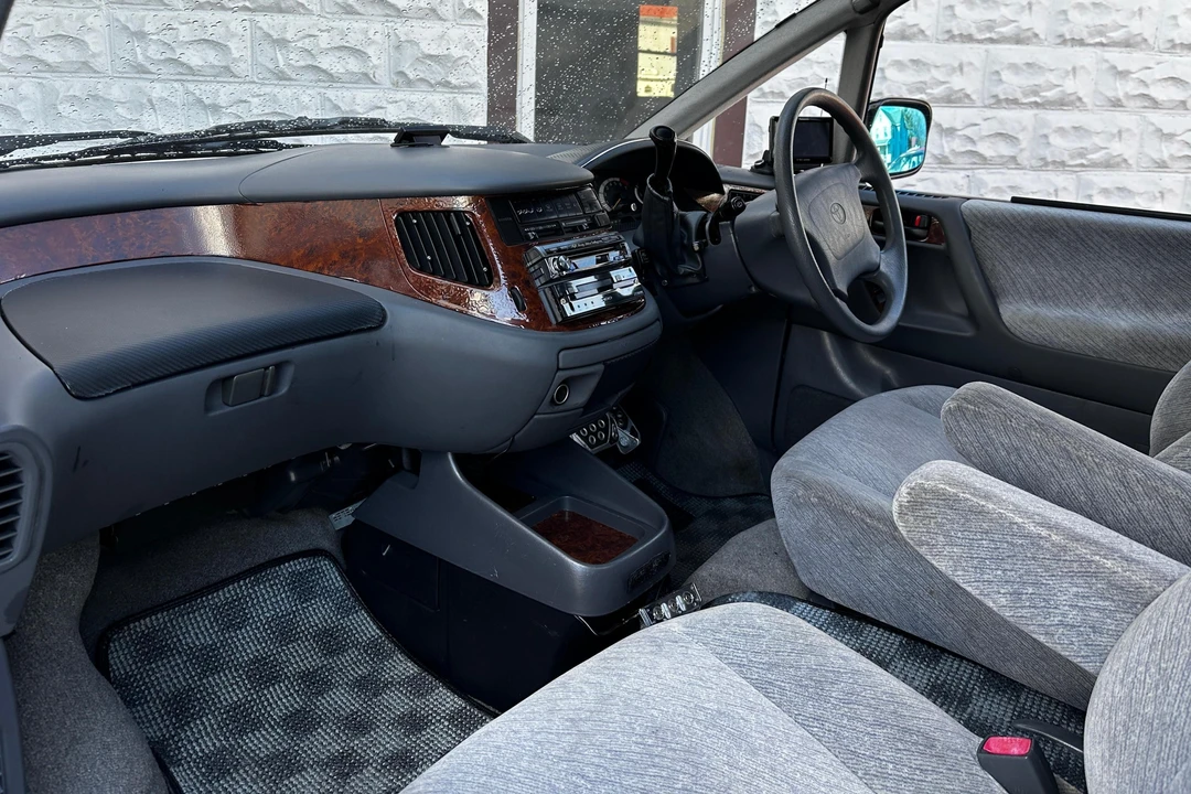 1995 Toyota Previa/Estima 1st Gen - Image 26 of 31