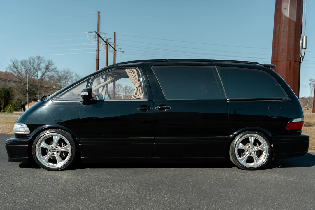 1995 Toyota Previa/Estima 1st Gen - Image 3 of 31