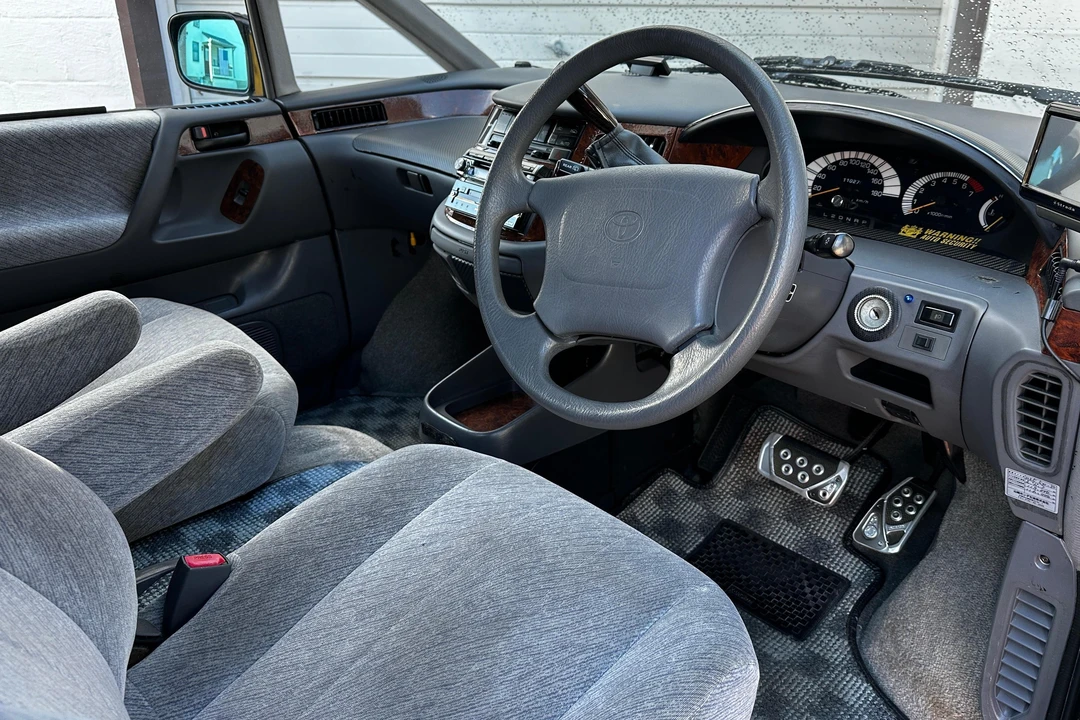 1995 Toyota Previa/Estima 1st Gen - Image 25 of 31