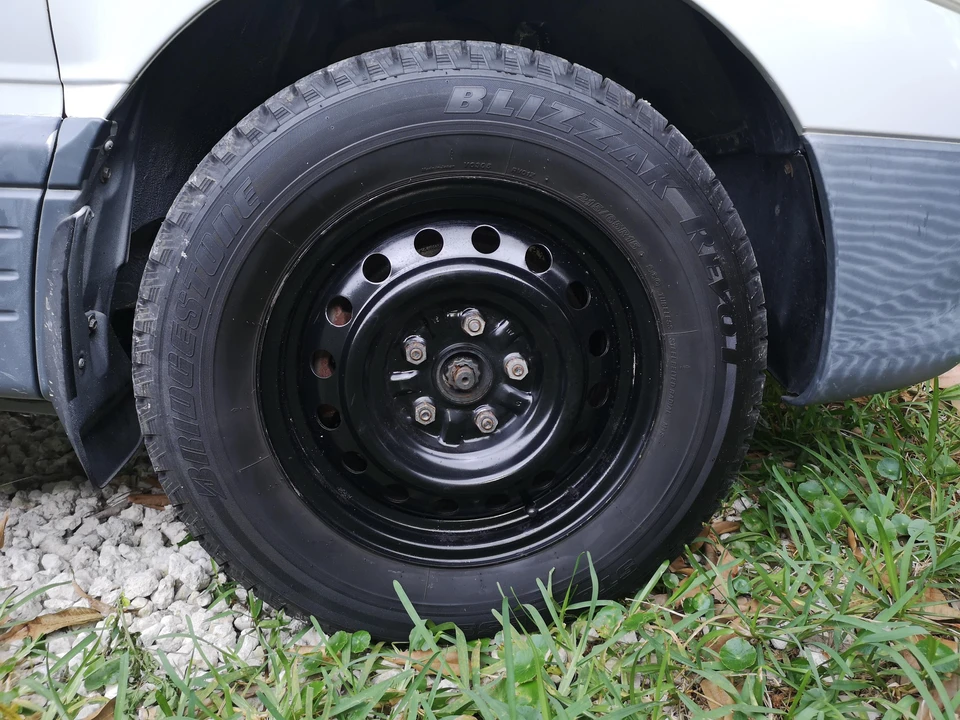 1995 Toyota Previa/Estima 1st Gen - Image 19 of 31
