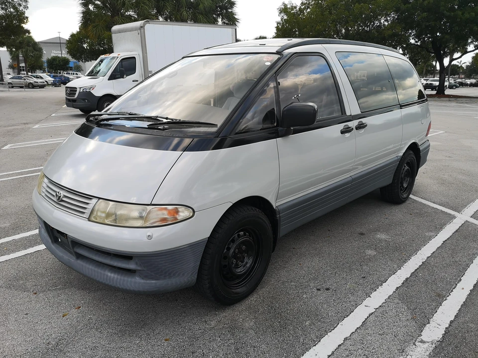 1995 Toyota Previa/Estima 1st Gen - Image 7 of 31