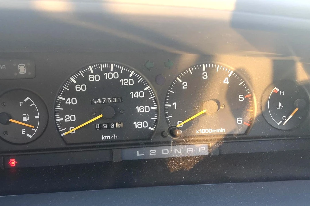 1995 Toyota Previa/Estima 1st Gen - Image 23 of 31