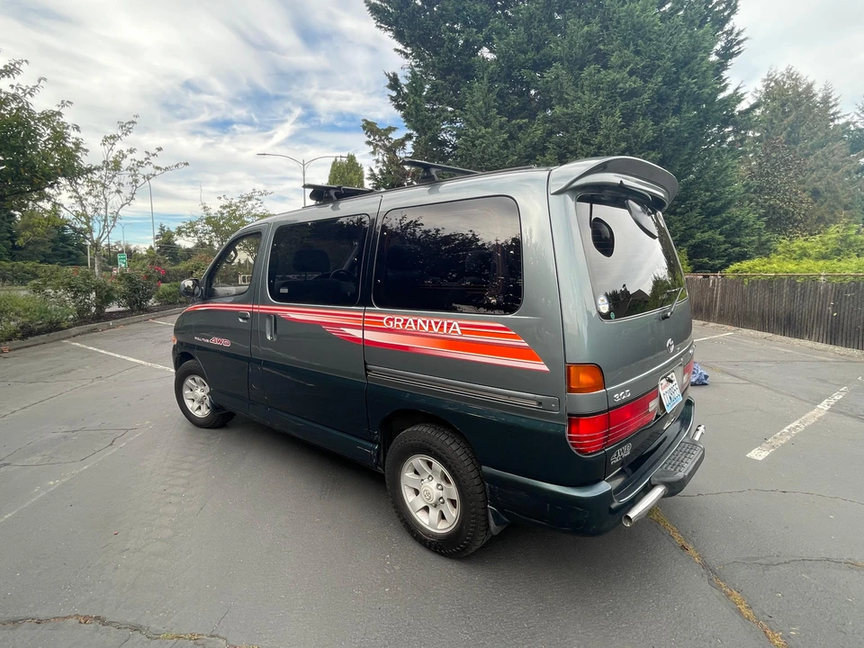 1995 Toyota Granvia 4th Gen - Image 7 of 31
