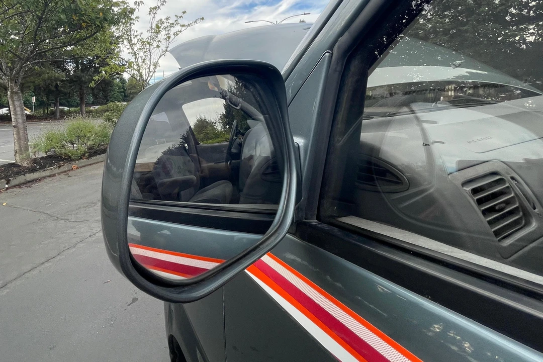 1995 Toyota Granvia 4th Gen - Image 16 of 31