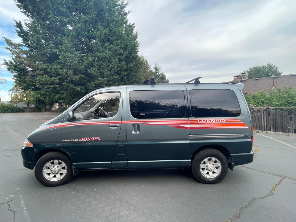 1995 Toyota Granvia 4th Gen - Image 6 of 31