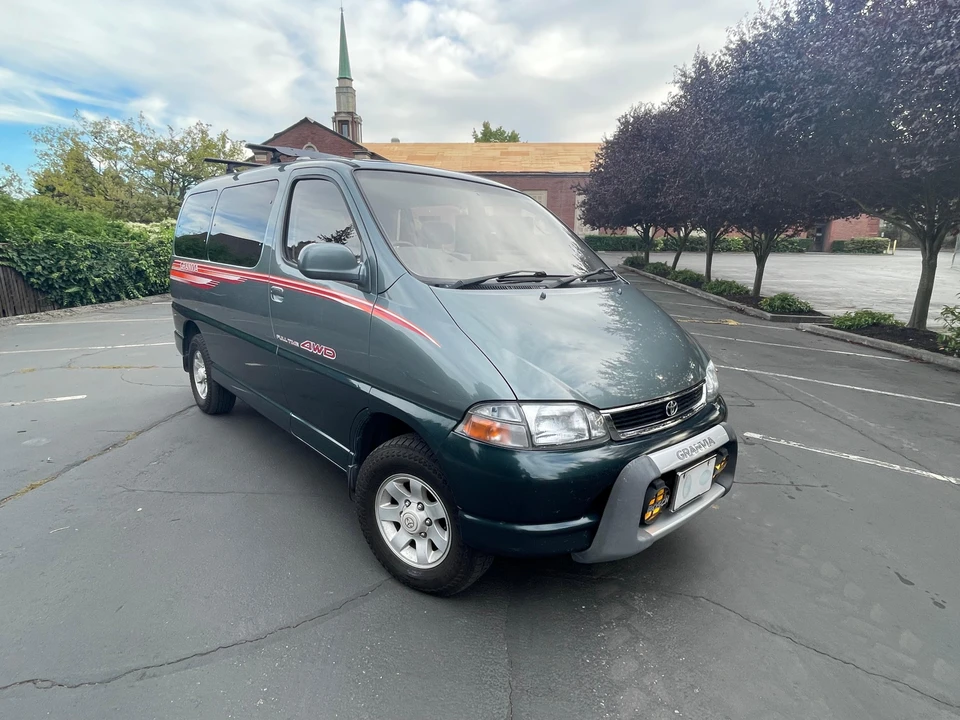 1995 Toyota Granvia 4th Gen - Image 10 of 31