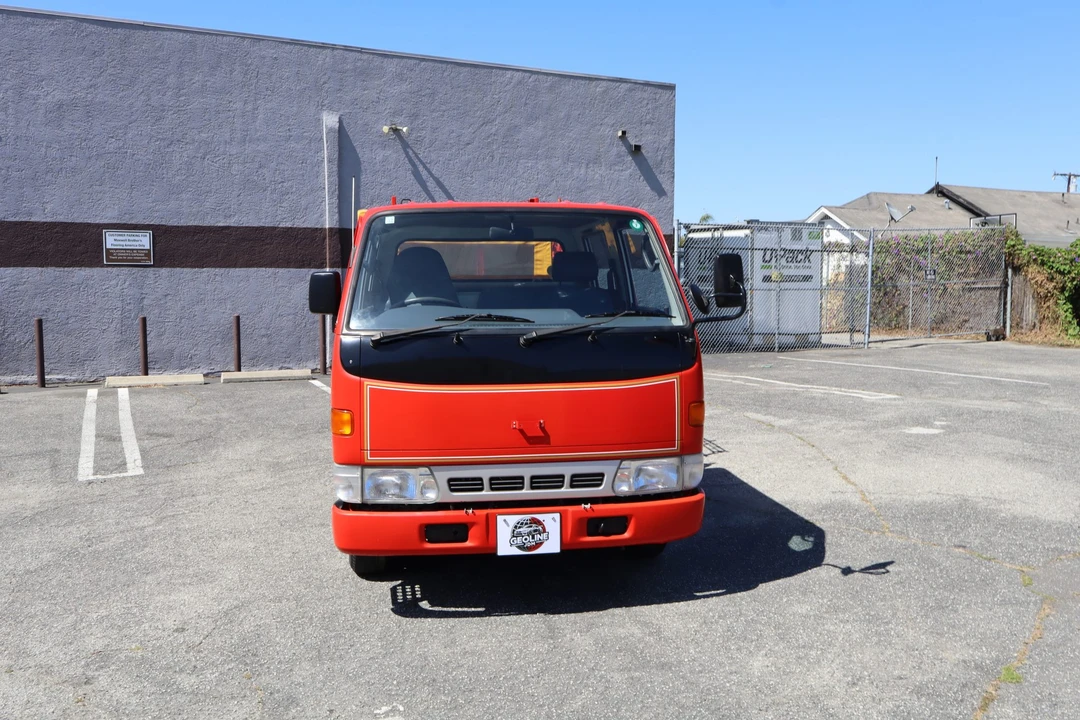 1995 Toyota HiAce 4th Gen - Image 3 of 31