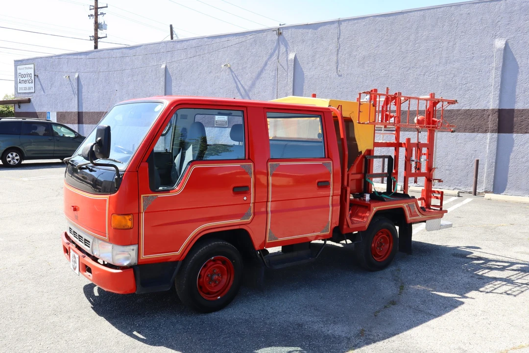 1995 Toyota HiAce 4th Gen - Image 8 of 31