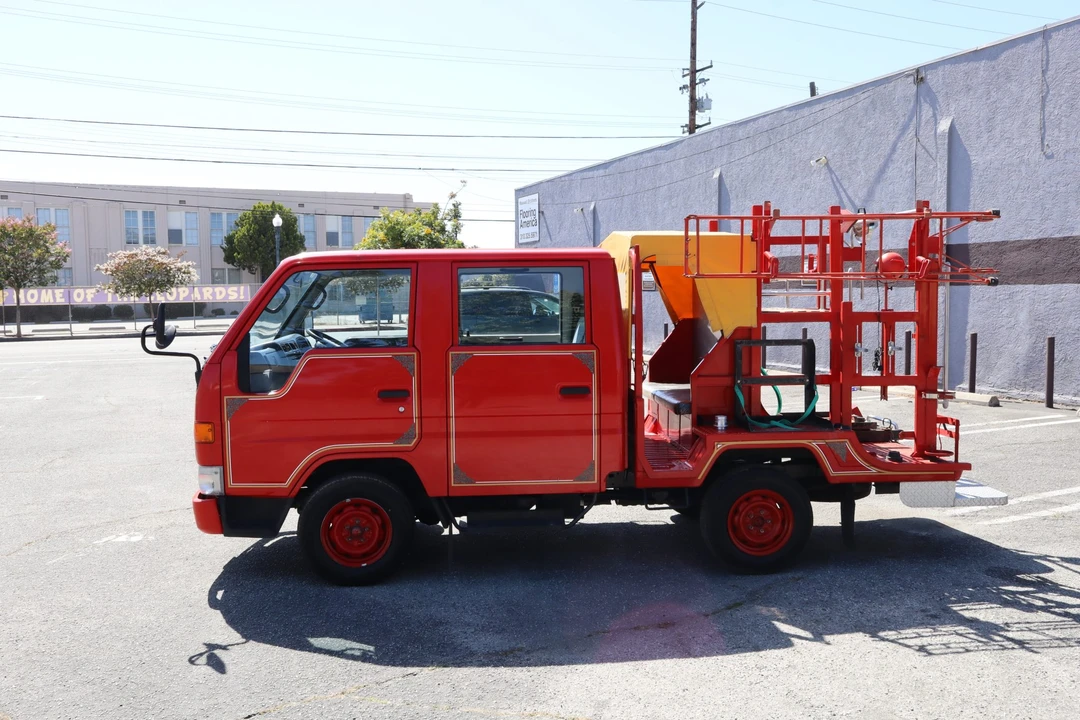 1995 Toyota HiAce 4th Gen - Image 14 of 31