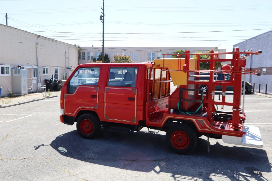 1995 Toyota HiAce 4th Gen - Image 18 of 31