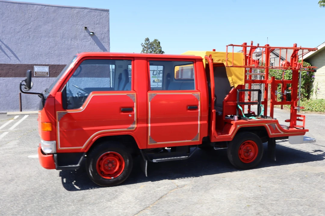 1995 Toyota HiAce 4th Gen - Image 10 of 31