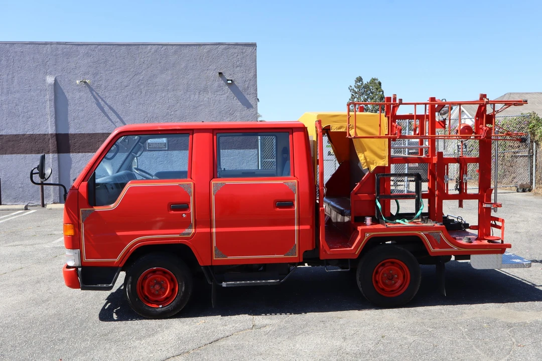 1995 Toyota HiAce 4th Gen - Image 12 of 31