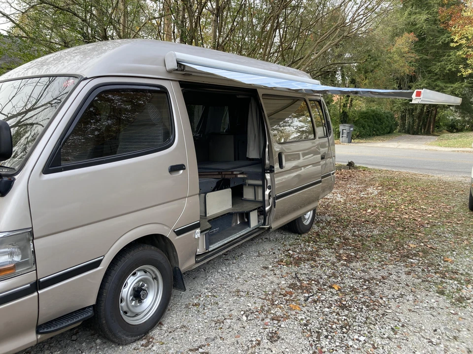 1995 Toyota HiAce 4th Gen - Image 31 of 31