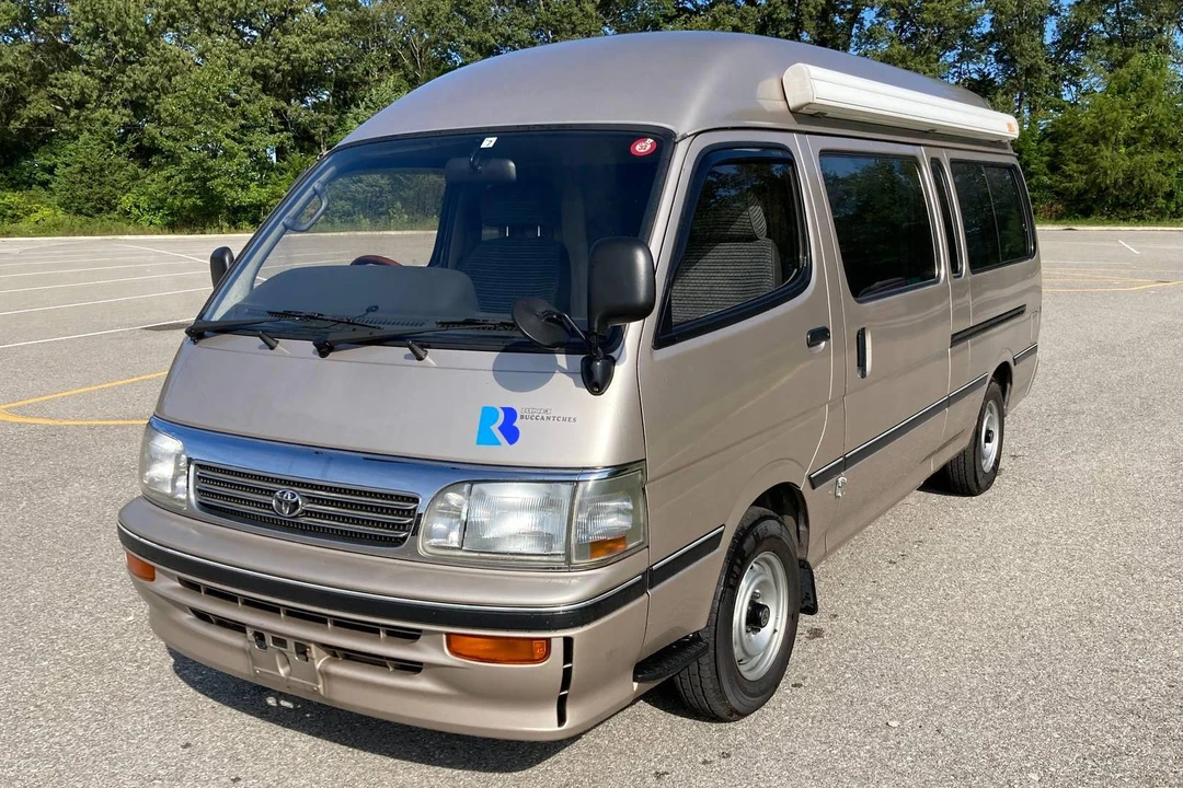 1995 Toyota HiAce 4th Gen - Image 6 of 31