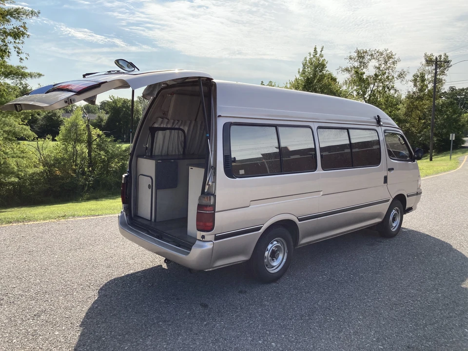 1995 Toyota HiAce 4th Gen - Image 20 of 31