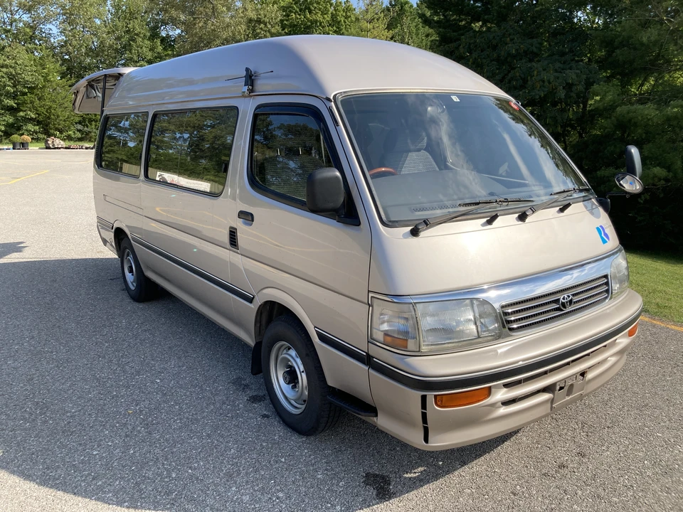 1995 Toyota HiAce 4th Gen - Image 21 of 31