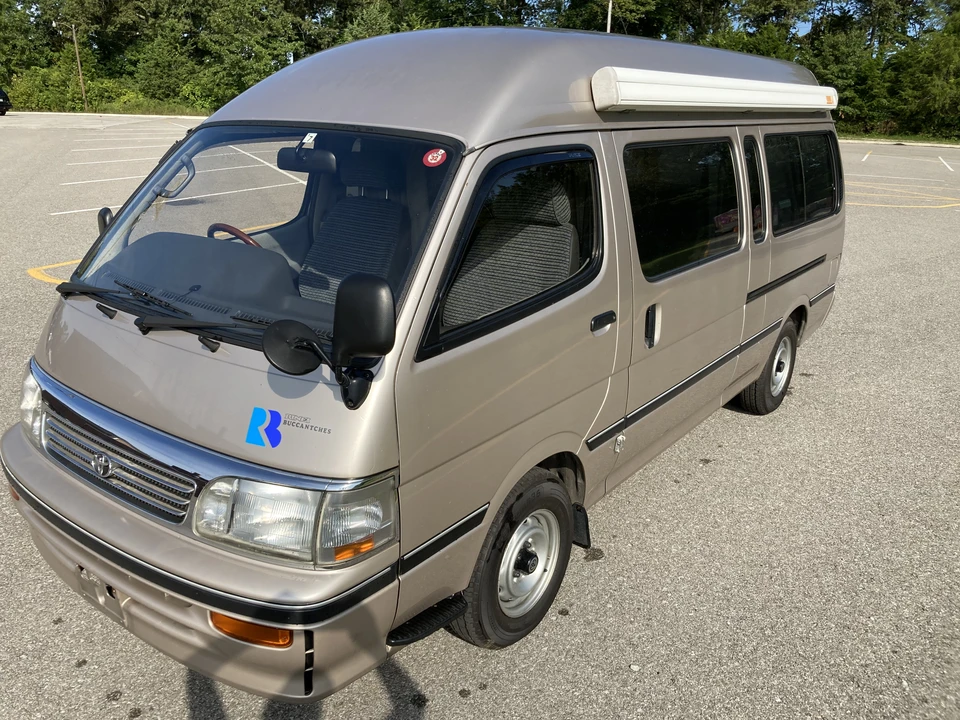 1995 Toyota HiAce 4th Gen - Image 10 of 31