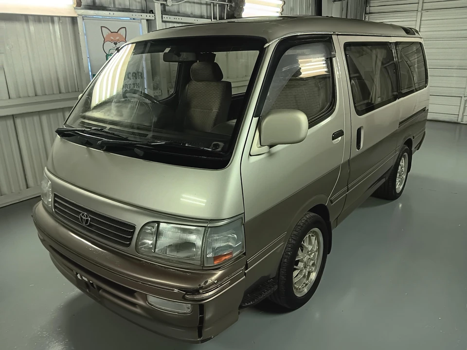 1995 Toyota HiAce 4th Gen - Image 7 of 31