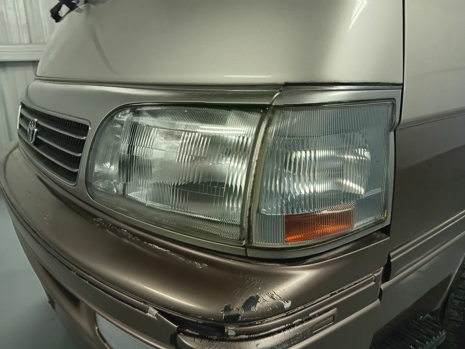 1995 Toyota HiAce 4th Gen - Image 15 of 31