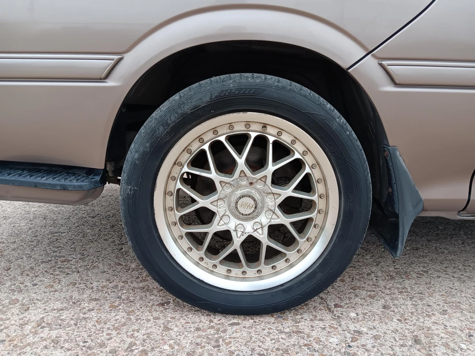 1995 Toyota HiAce 4th Gen - Image 19 of 31